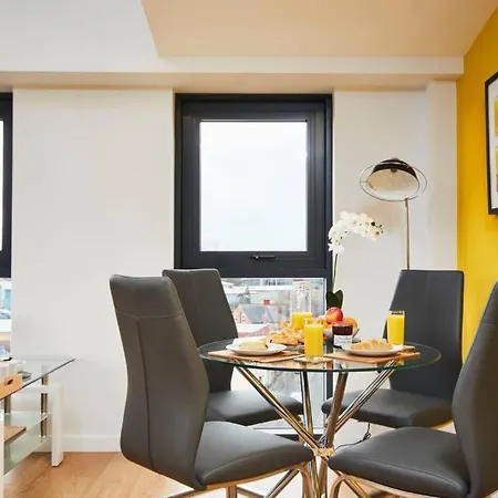 The Stunning Penthouse Of Leeds